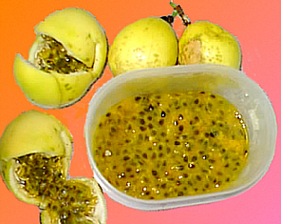 ​ Passion Fruit باشن فروت من الداخل كلها بذور يعني مثل التين الشوكي لكن أكثر حلاوة ​