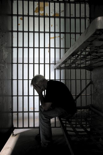 اضغط على الصورة لعرض أكبر. 

الإسم:	prisoner.jpg 
مشاهدات:	3 
الحجم:	39.3 كيلوبايت 
الهوية:	845160